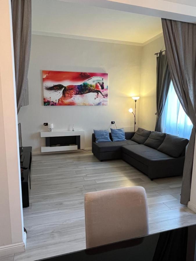 Grazioso Appartamento In Zona Centrale. Монтекатіні-Терме Екстер'єр фото